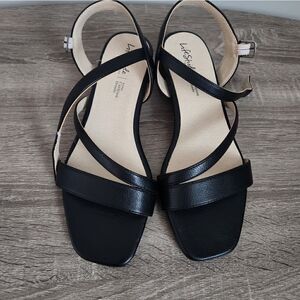 LifeStride Rosetta Ankle Strap Sandal, Women's Size 9 , Black COLOR.